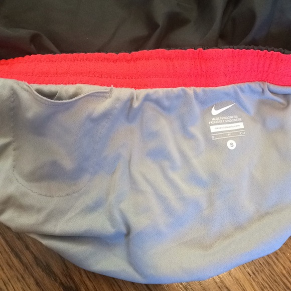 Nike 3" Tempo Running Shorts - Picture 2 of 3